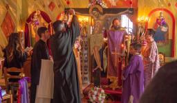 Με κατάνυξη ο παραδοσιακός Επιτάφιος στον Αγ. Νεκτάριο