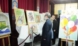 Εορταστικές εκδηλώσεις από τους νέους της Αγ. Τριάδας Πετρουπ.